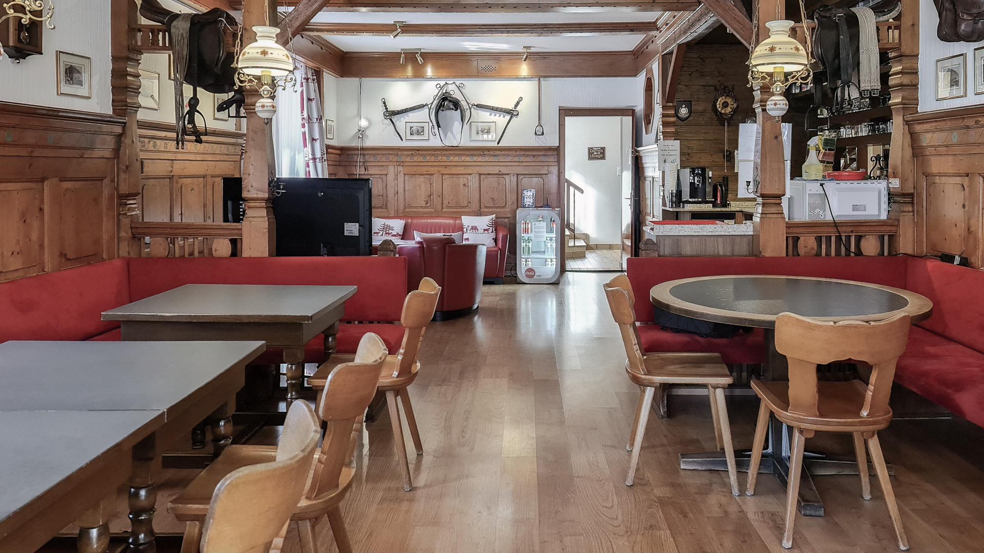 Bar/Salón Hotel Roessli
