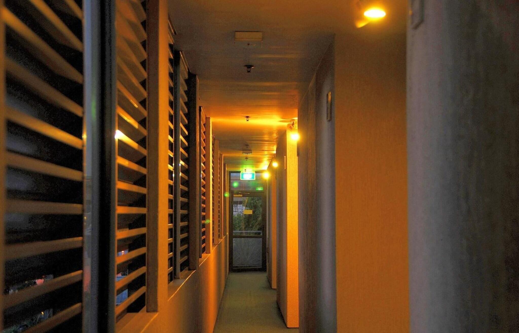 Vista Lobby Off Broadway Motel