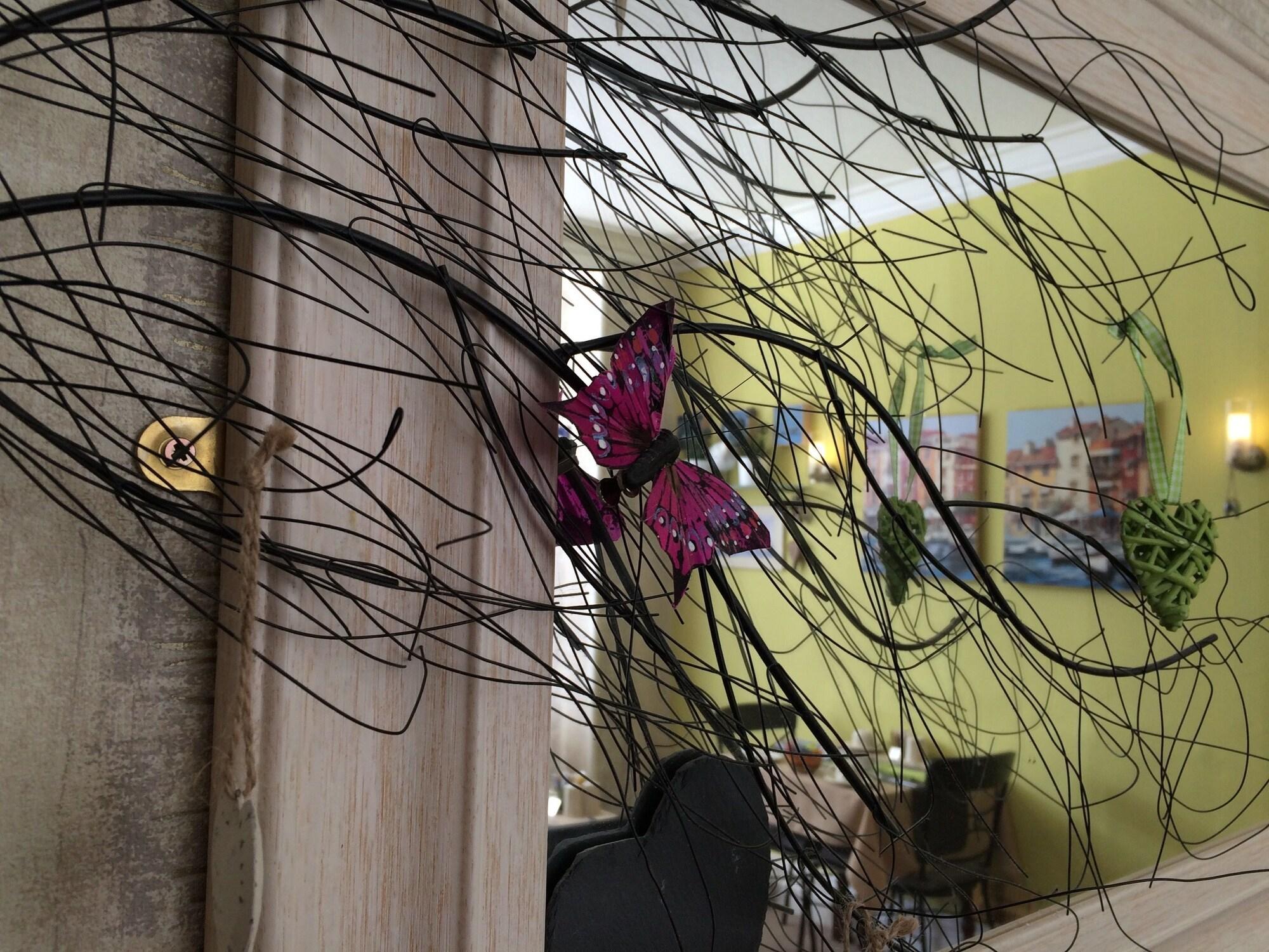 Vista Lobby Hillsdale in Ambleside