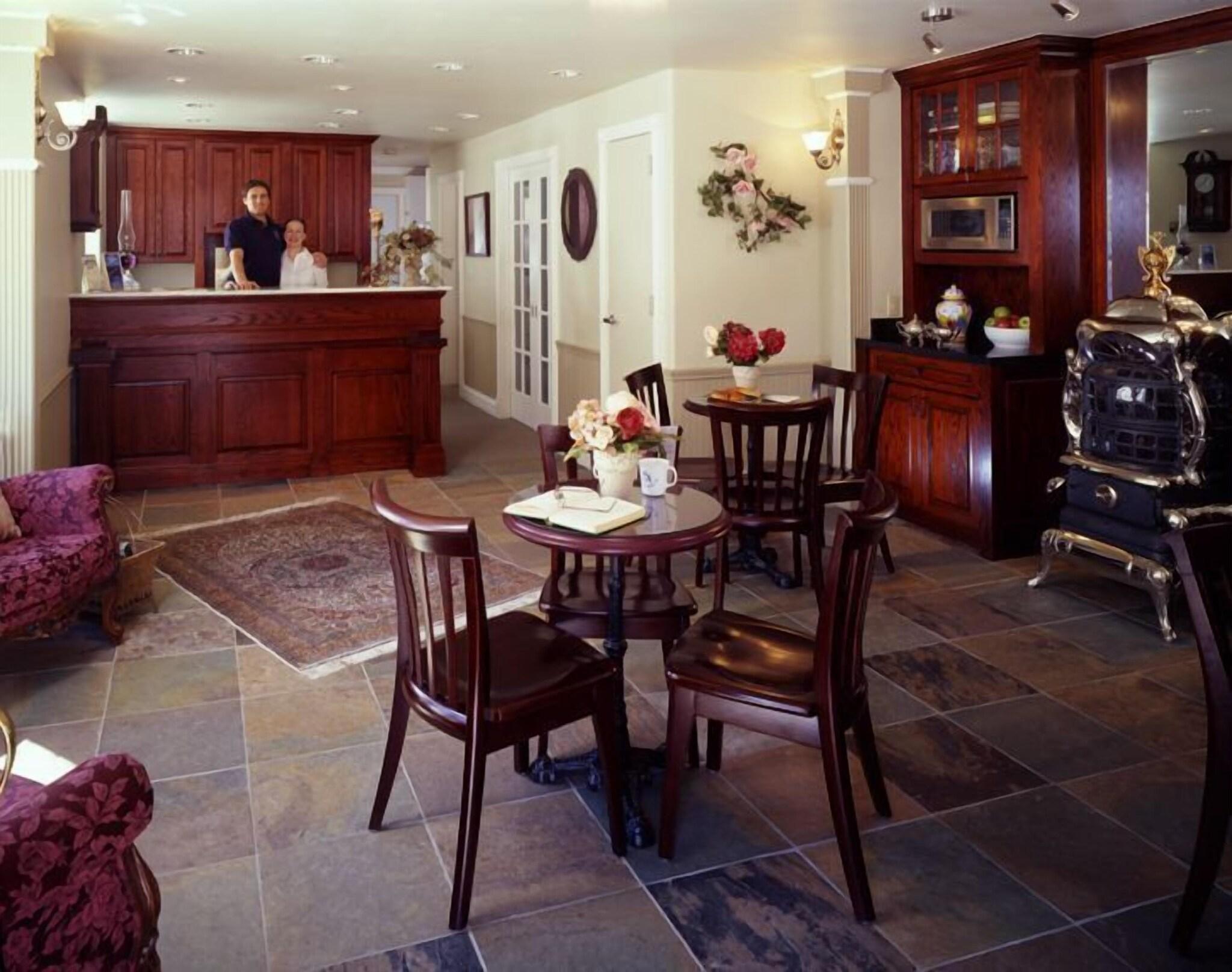 Vista Lobby The Victorian Inn