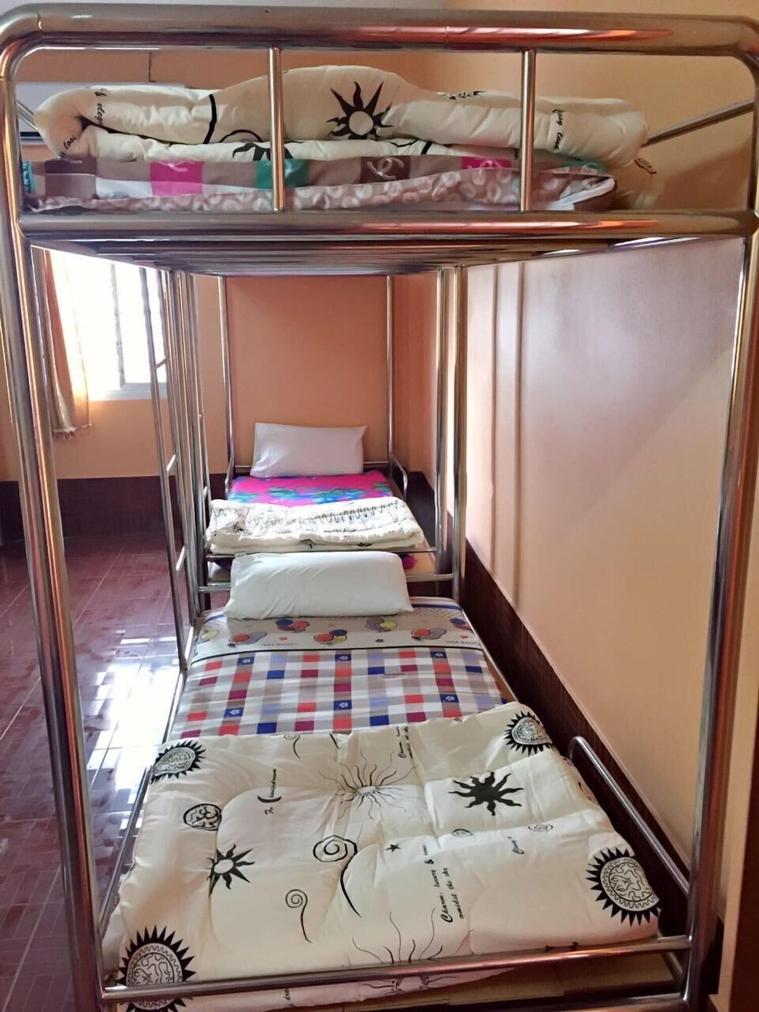 Habitación Soutchai Pakse Backpacker Hostel