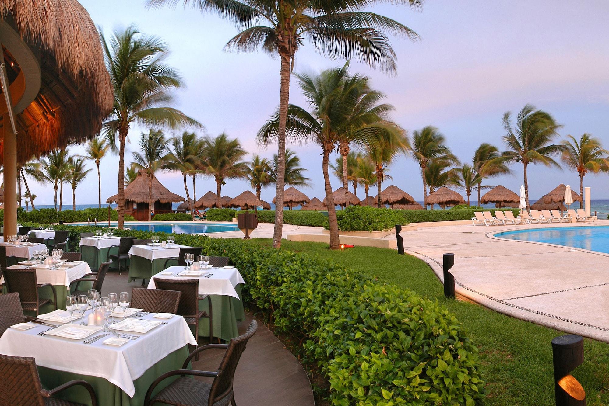 Restaurant Catalonia Yucatan Beach - All Inclusive