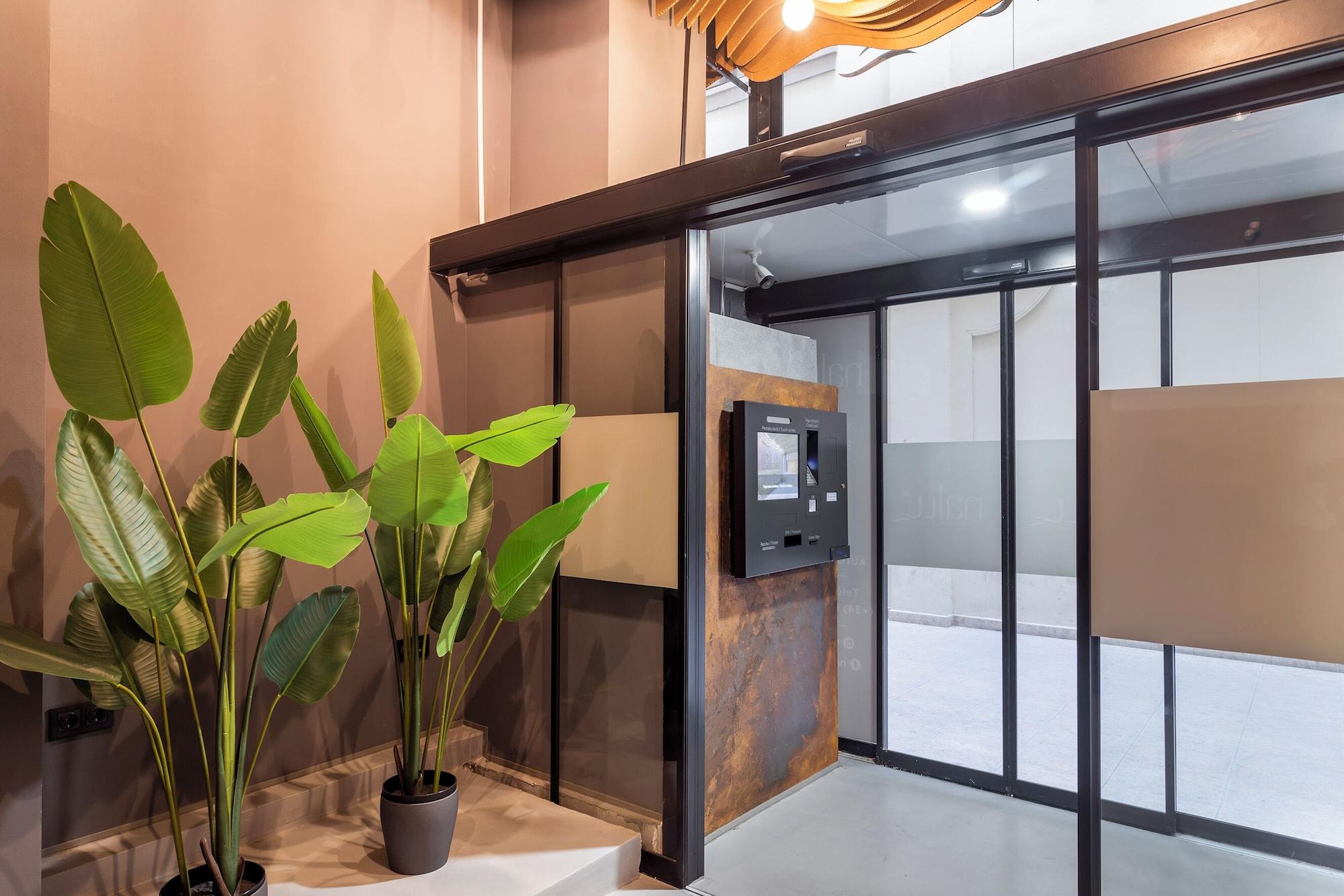 Vista Lobby Nalu Valencia Boutique Rooms