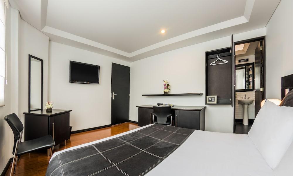 Varios Hotel Classic