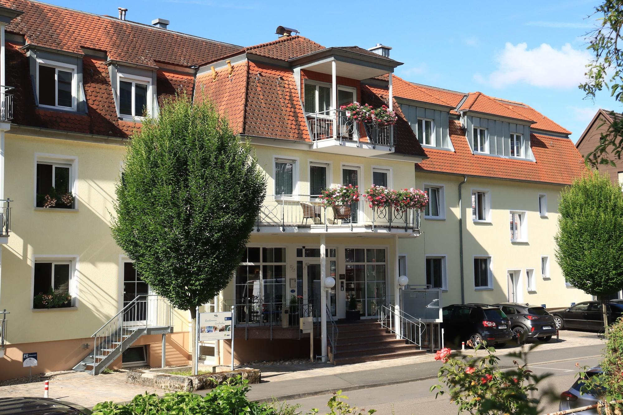 Vista Exterior Hotel Alexa