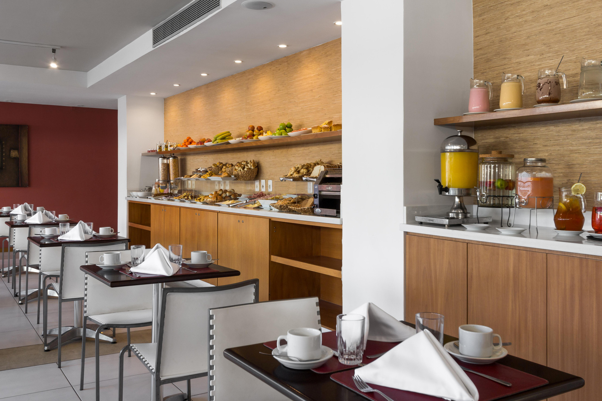 Restaurant Real Colonia Hotel & Suites