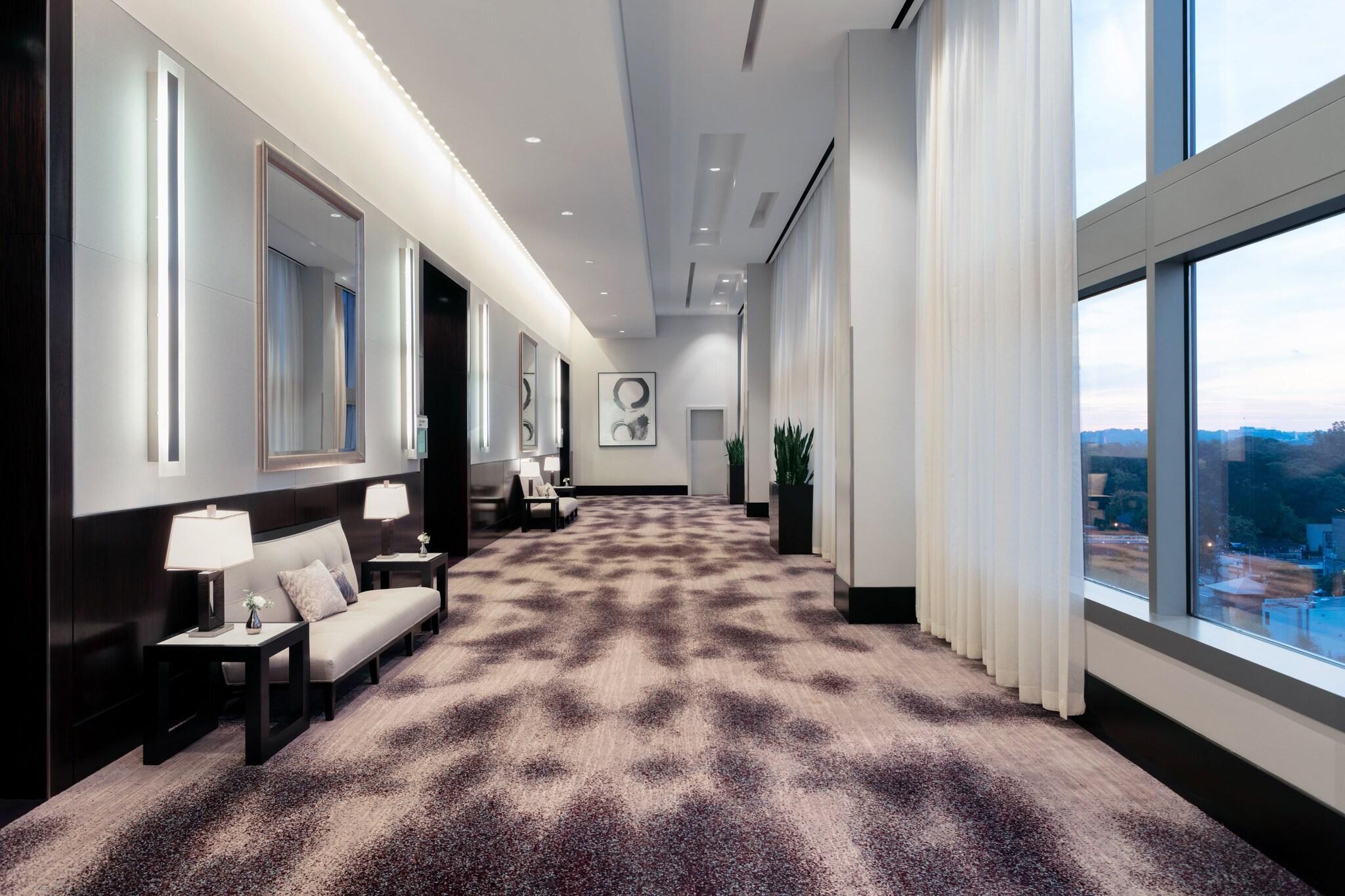 Vista Lobby Loews Atlanta Hotel