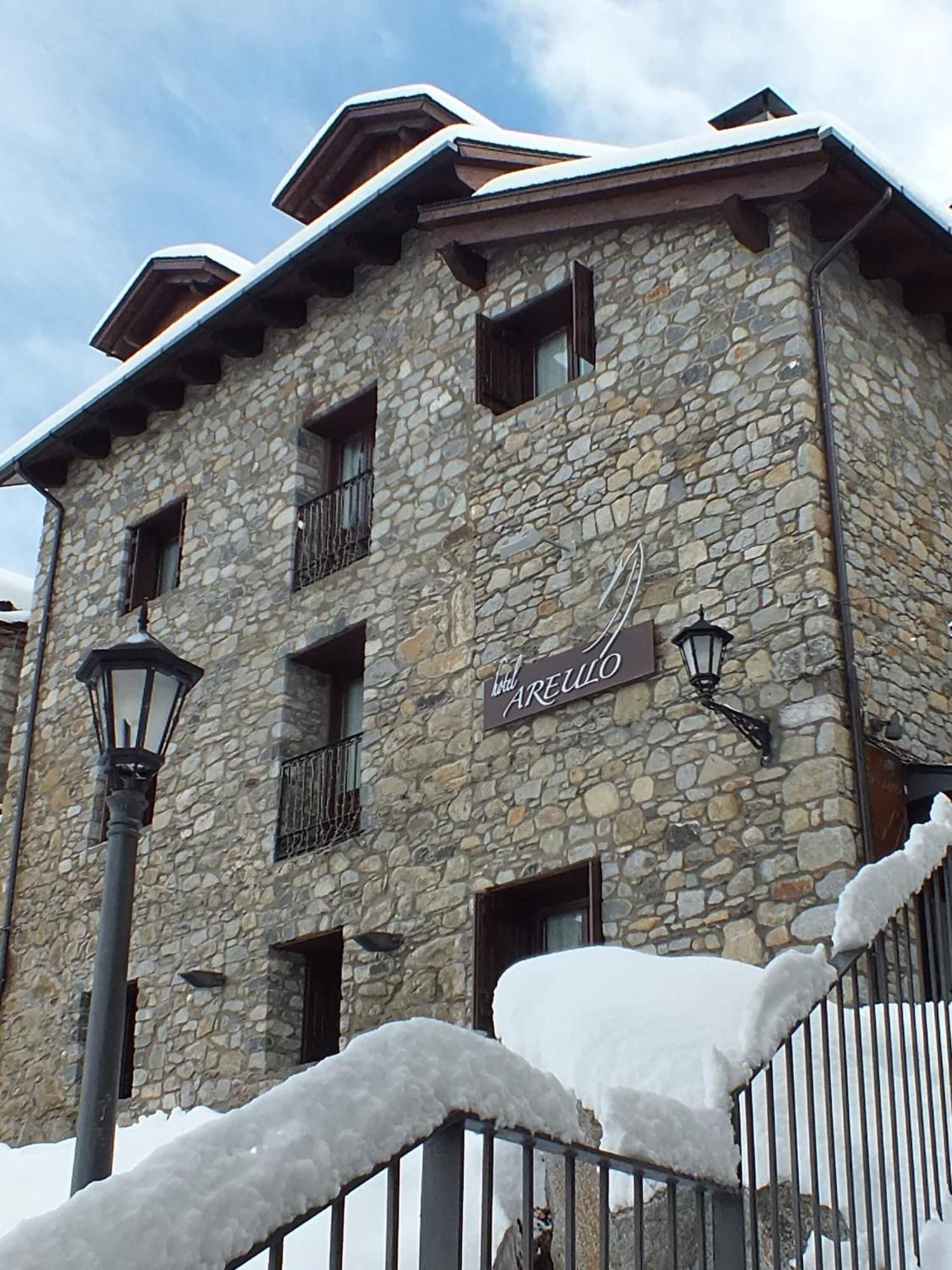Vista Exterior Hotel Areulo