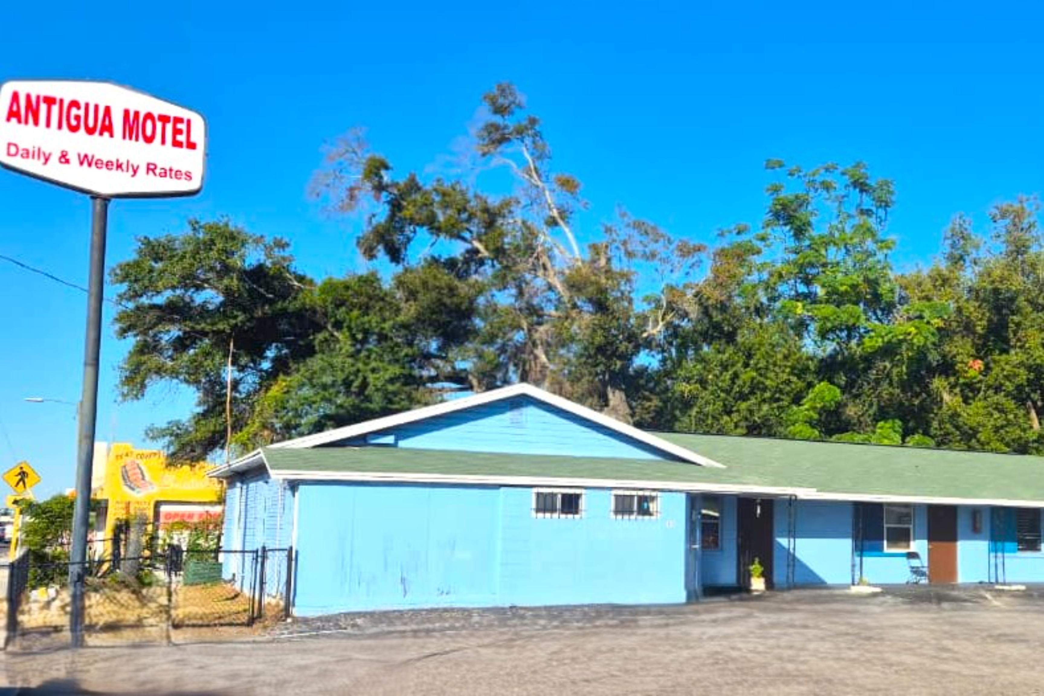 Varios Antigua Motel by OYO Tampa US - 41