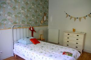 Arriendo temporal - Renovated 1920s house, 15 minutes' walk from town center, quiet location.