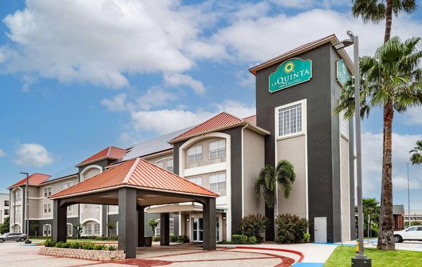 La Quinta Inn & Suites by Wyndham Pharr RGV Medical Center