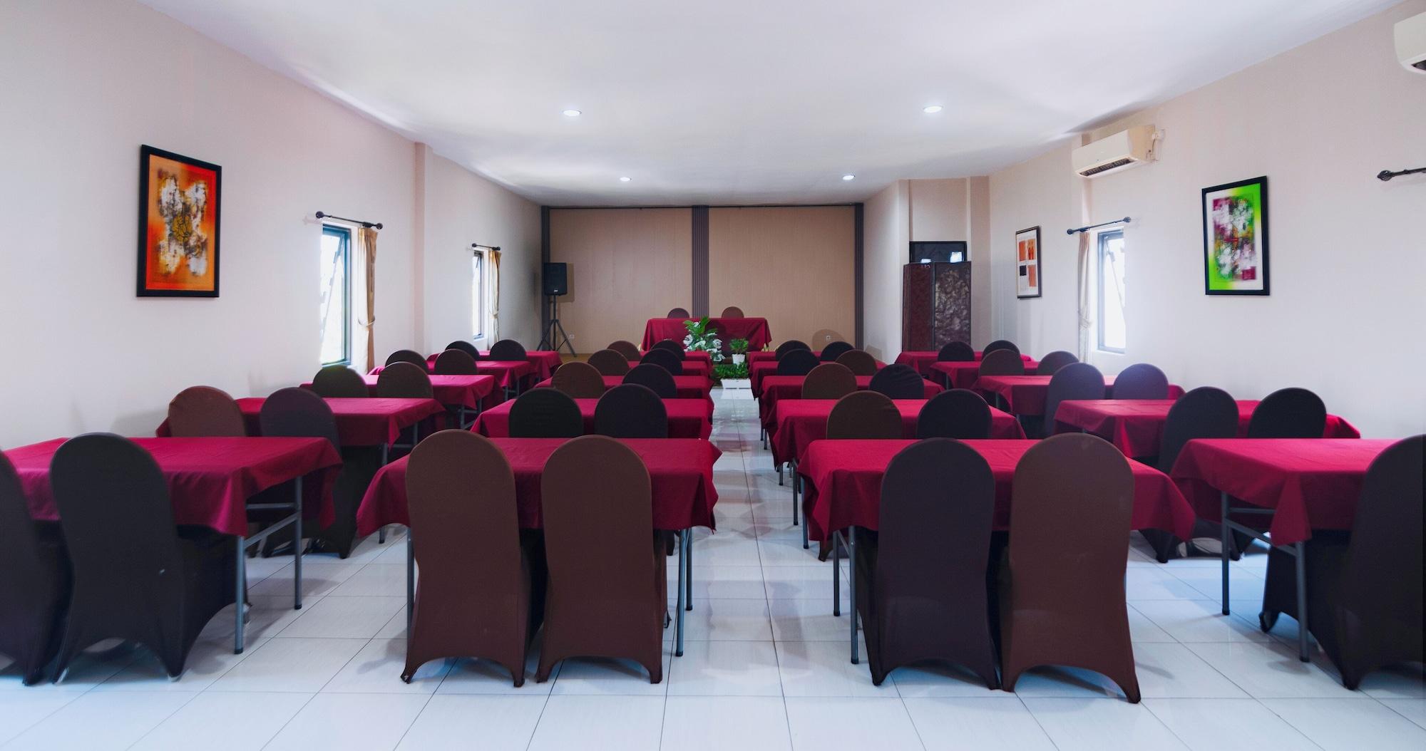 Sala de Reuniones Hotel Transit Pasuruan