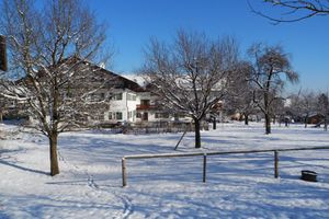 Alquiler Vacacional - Ferienwohnung "Walnuss" 40 qm bis 2 Personen, 1. Obergeschoss, 1 separates Schlafzimmer, Südbalkon.