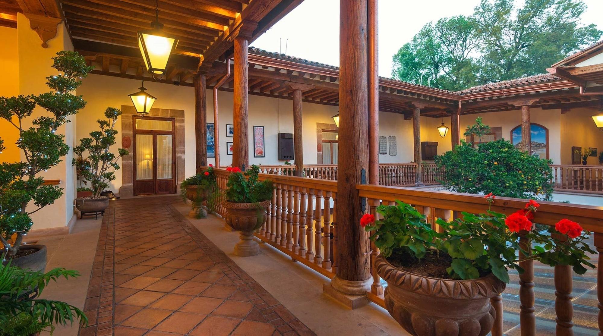 Varios Hotel Casa del Naranjo