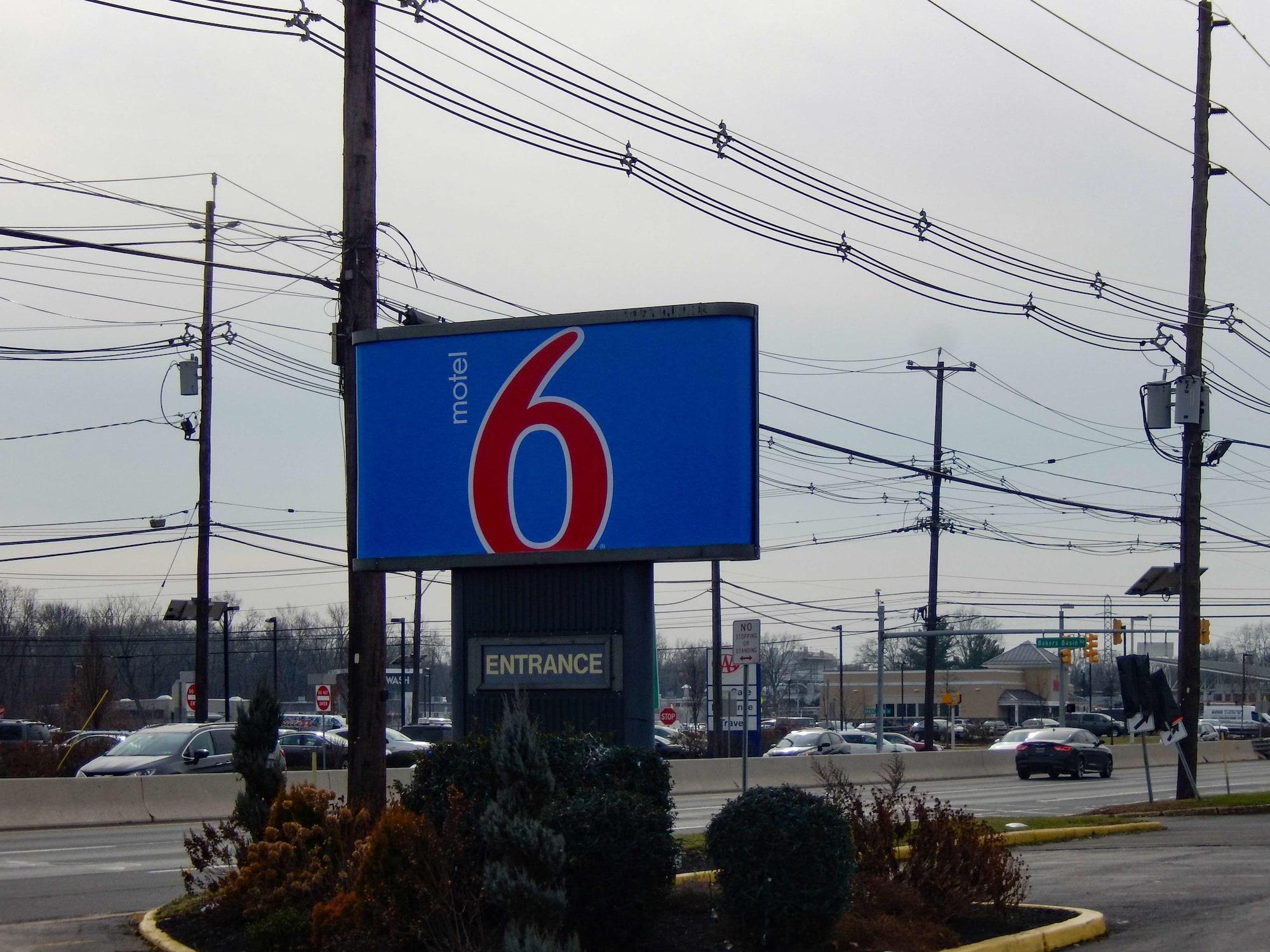 Vista Exterior Motel 6 Lawrenceville, NJ