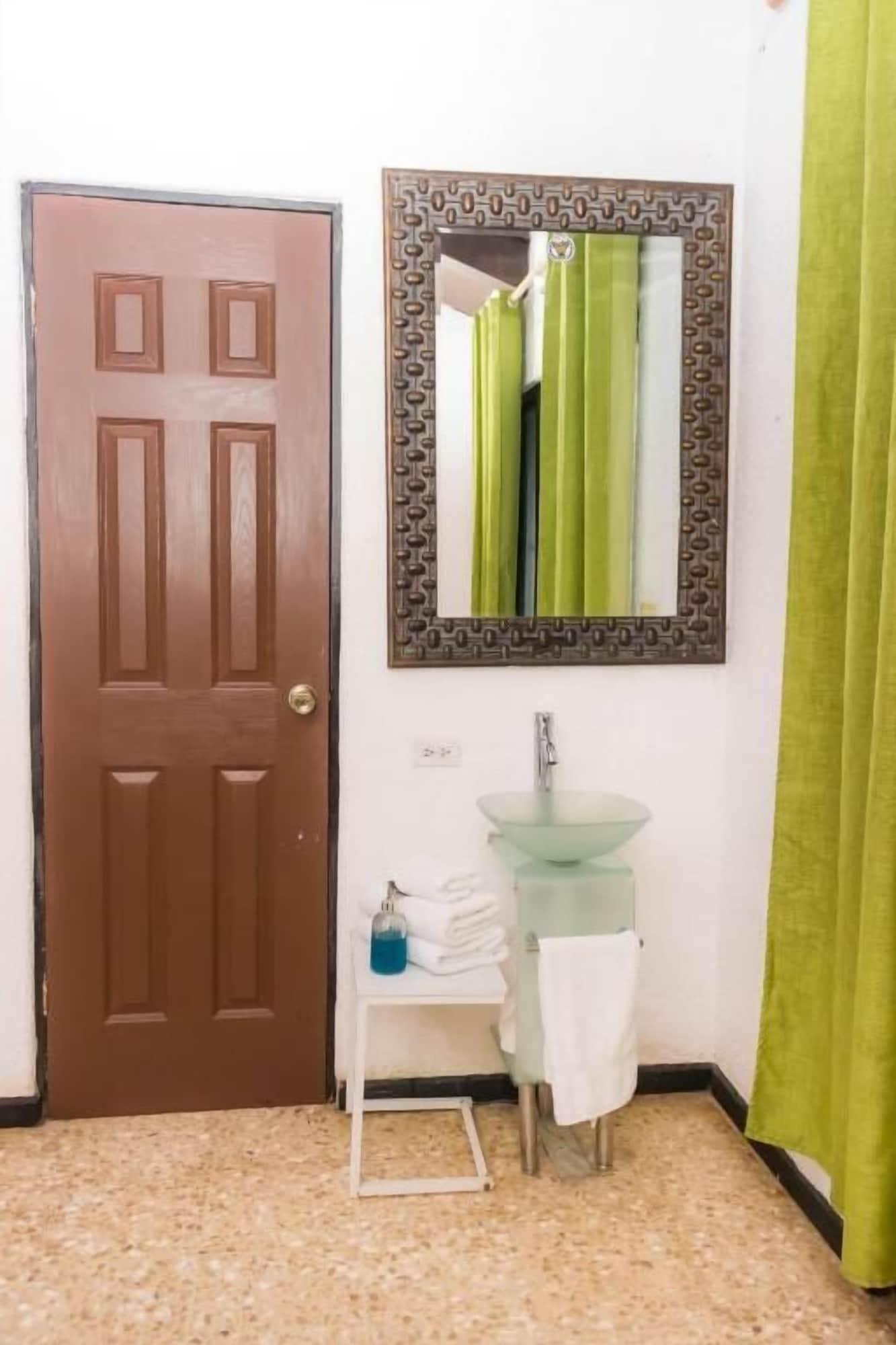 Equipamiento de Habitación Casona del Valle