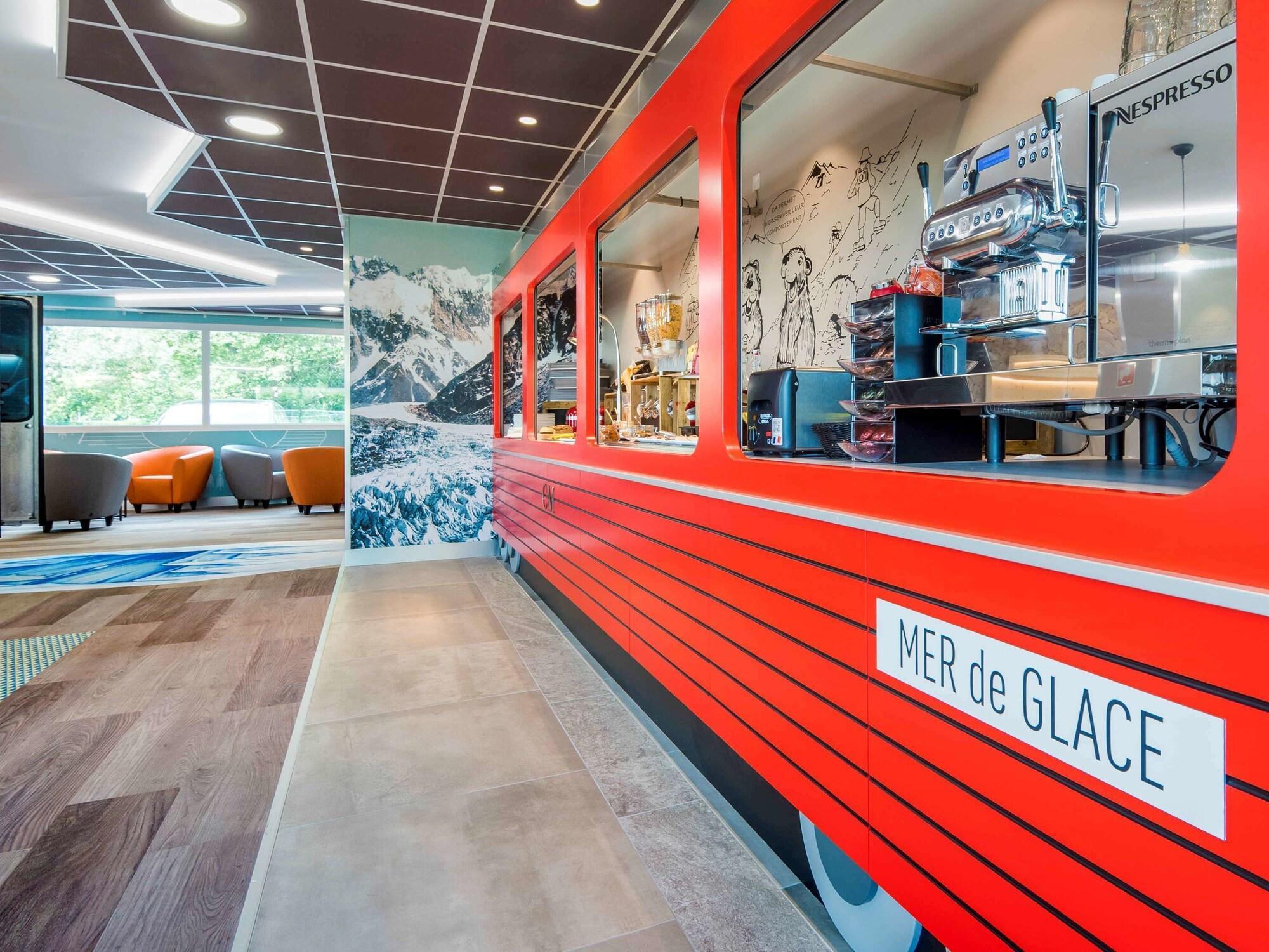 Vista Exterior ibis Styles Sallanches Pays du Mont-Blanc
