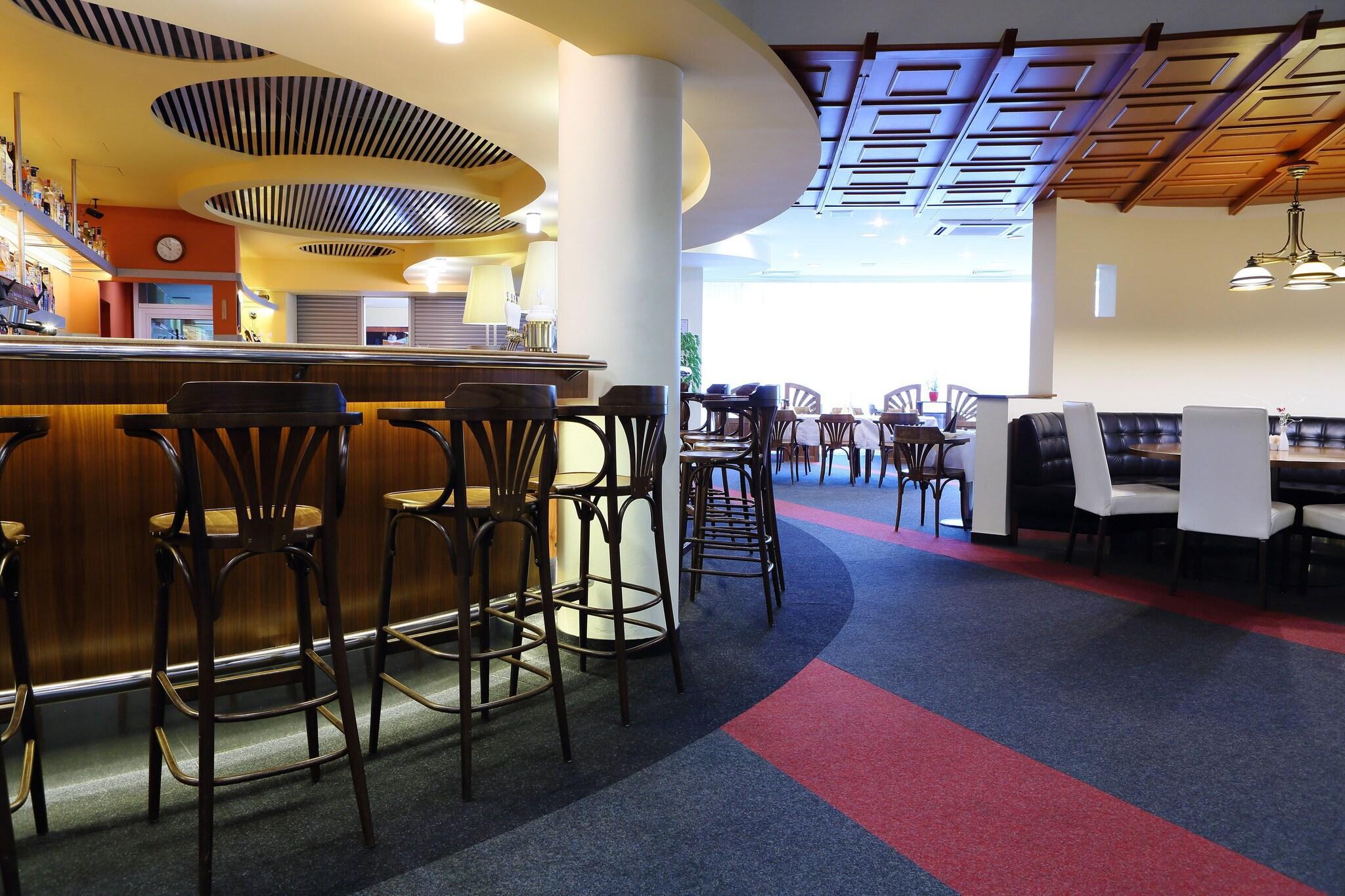 Bar/Salón Hotel Jana