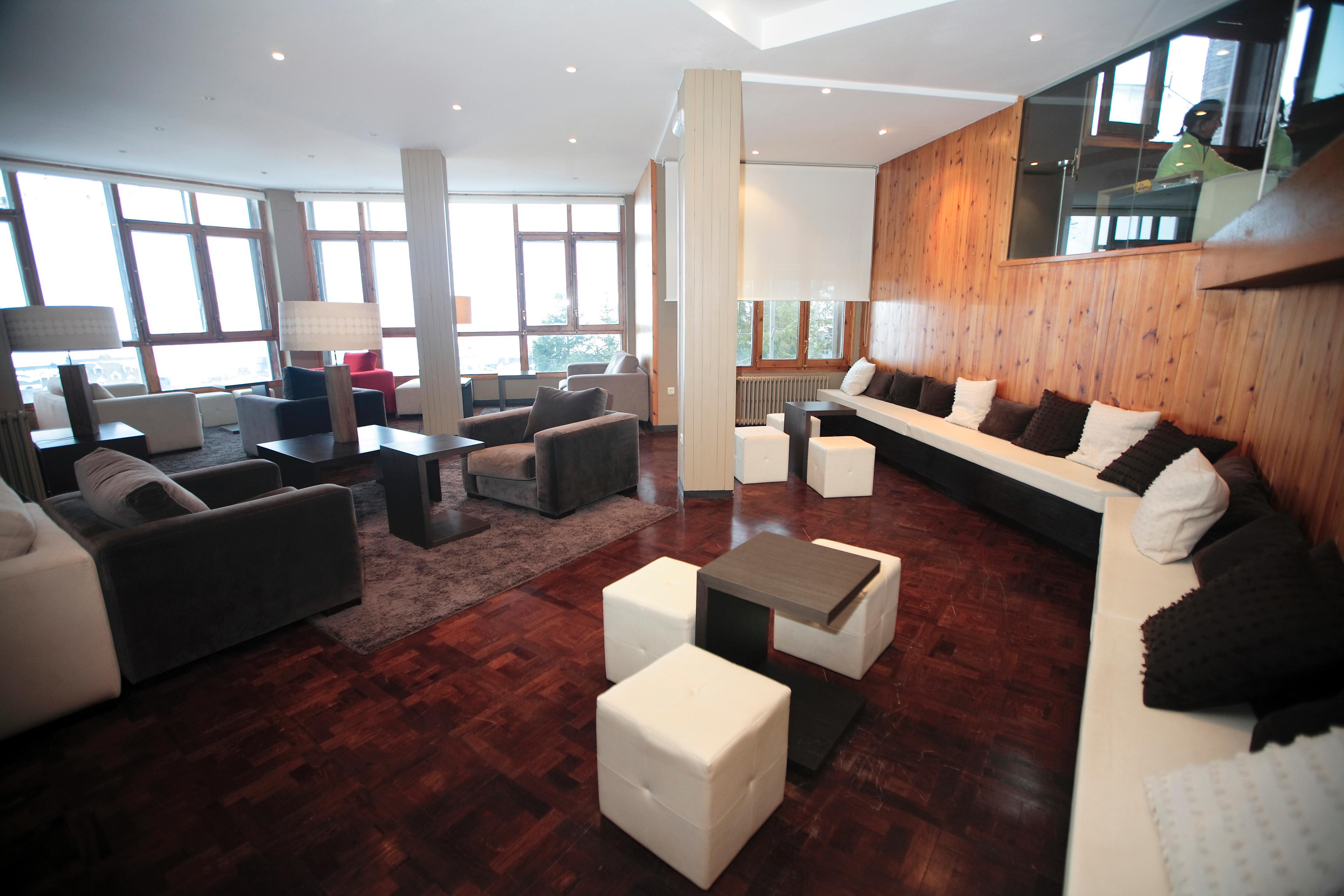 Vista Lobby Tobazo