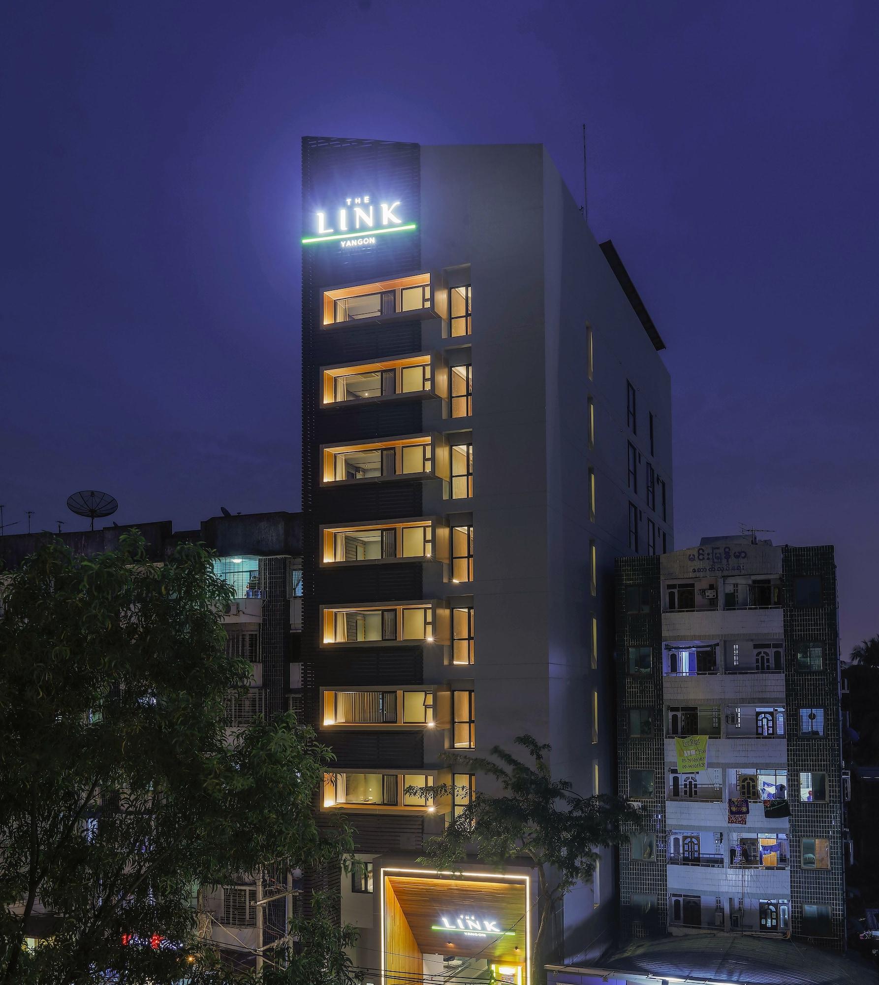 Vista Exterior The Link Yangon Boutique Hotel