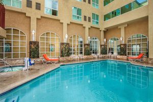Pacote - Desert Palms Hotel & Suites