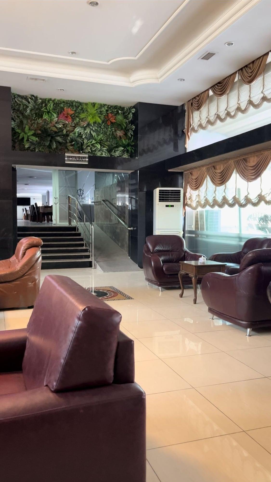 Vista Lobby Grand Wonne Hotel