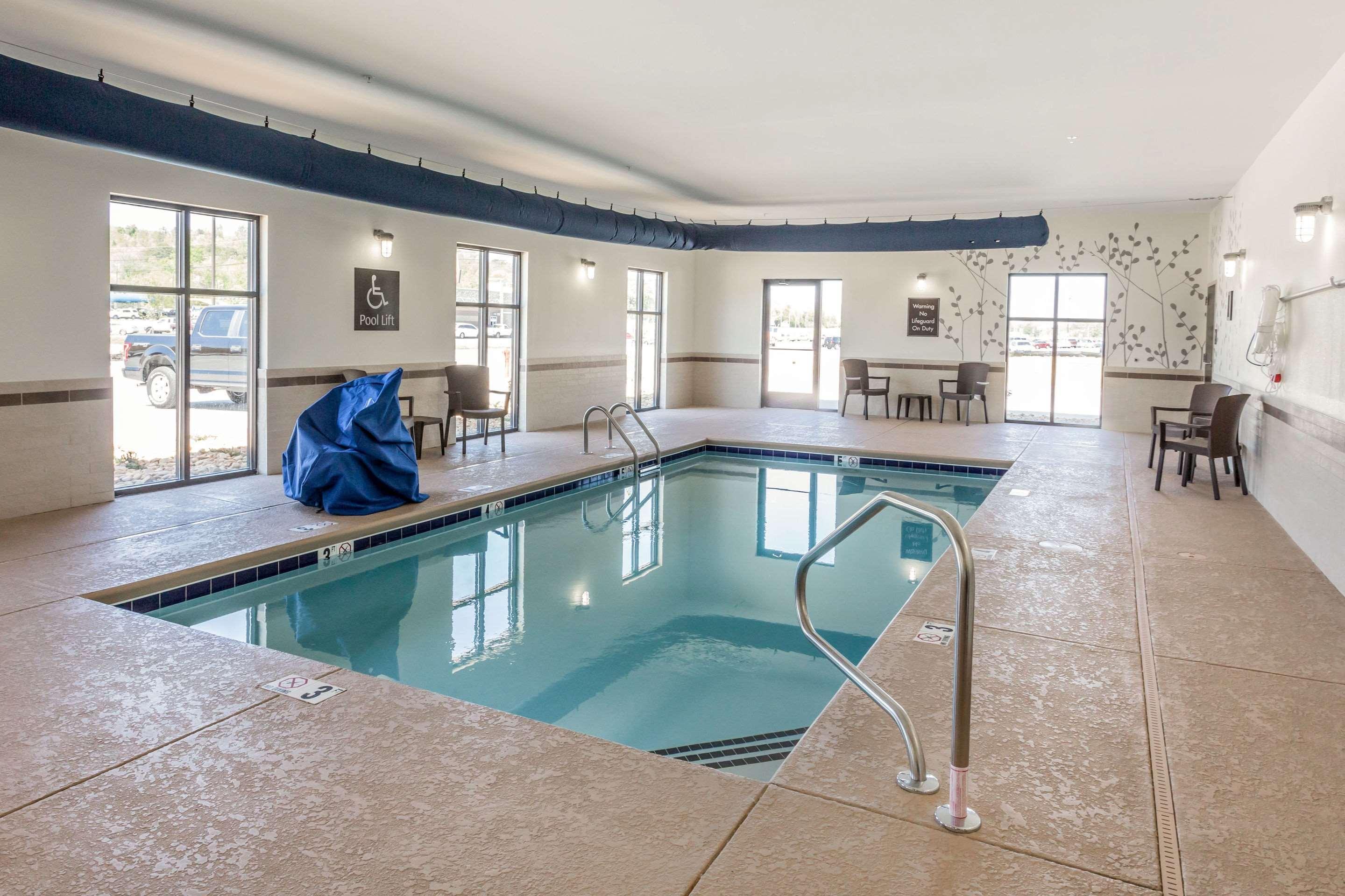 Vista Piscina Sleep Inn & Suites Dayton South