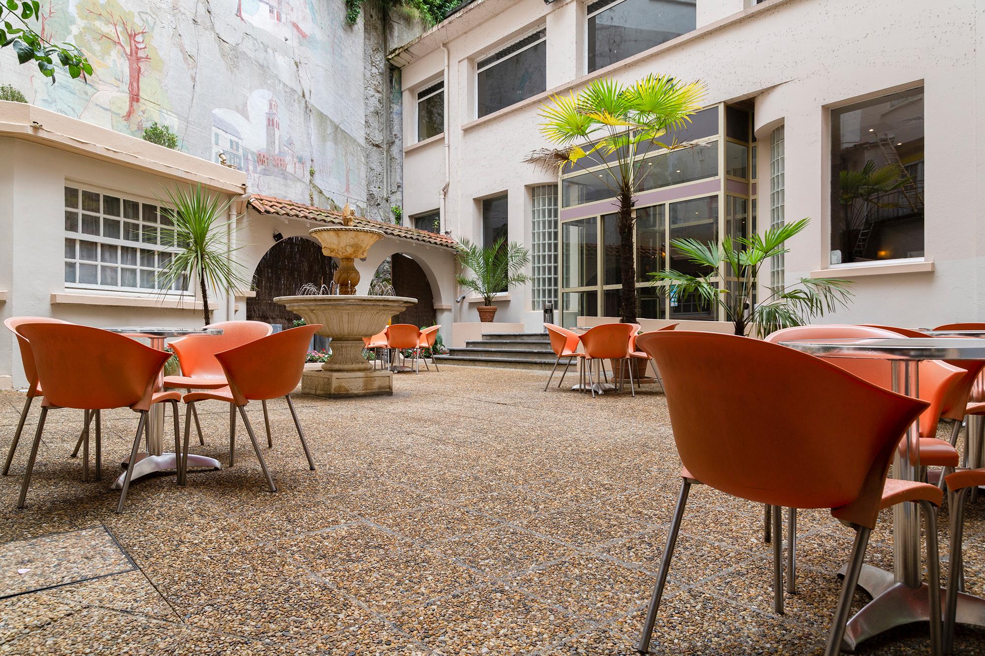 Vista Exterior The Originals City, Hôtel Astoria Vatican, Lourdes