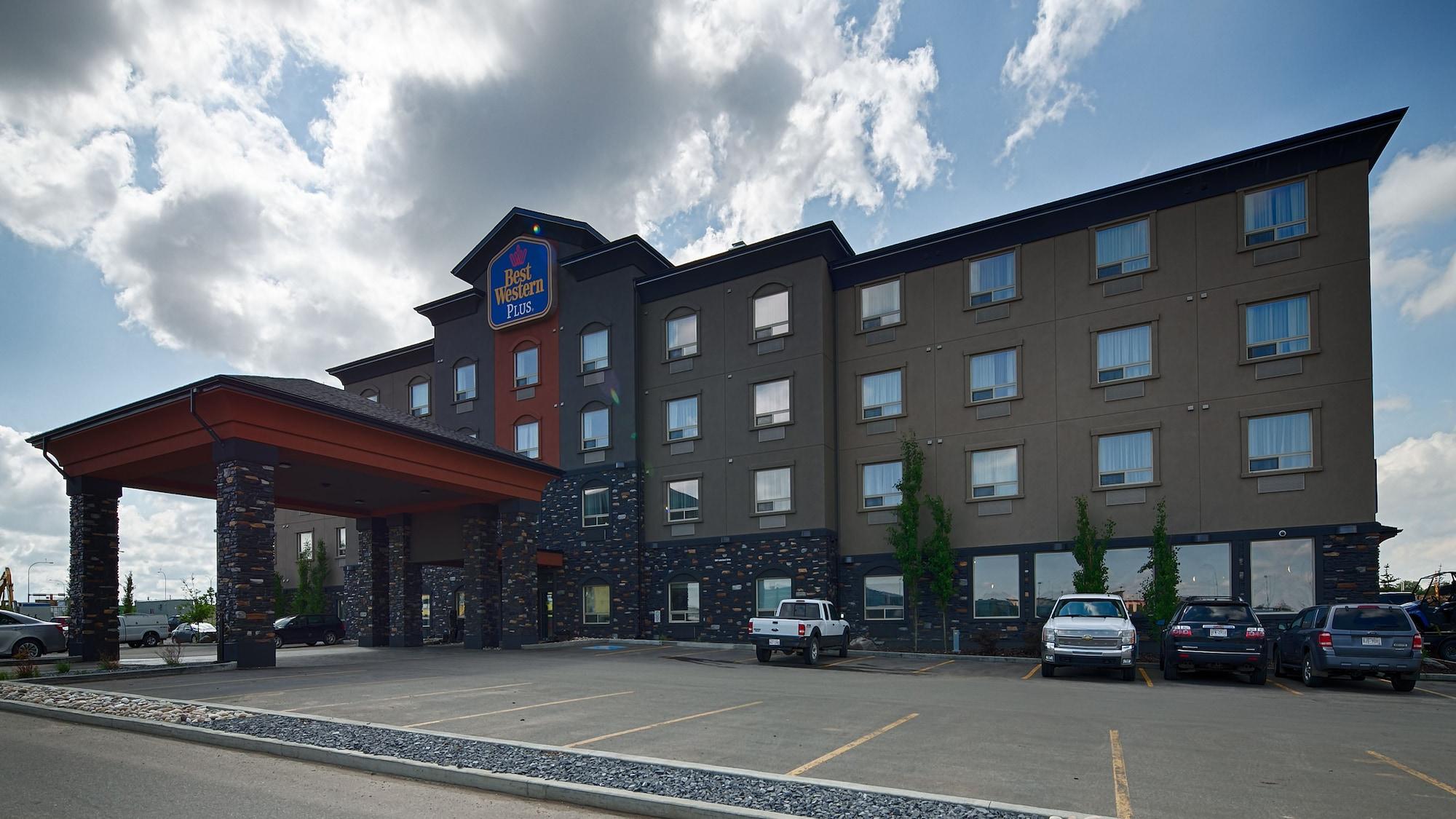 Vista Exterior Best Western Plus Sherwood Park Inn & Suites