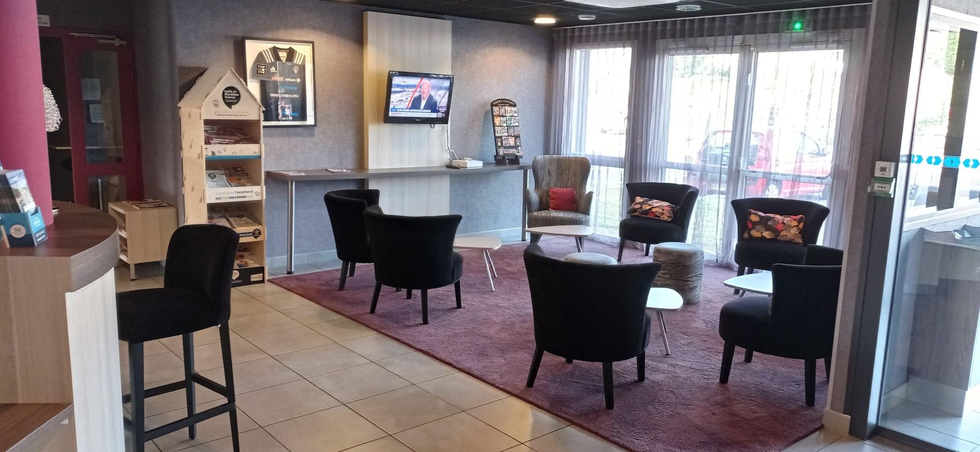 Bar/Salón Brit Hotel Vannes-Theix