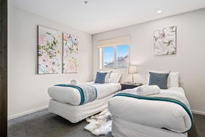Renta temporal - LAKEFRONT PENTHOUSE APARTMENT WITH 270-DEGREE VIEW