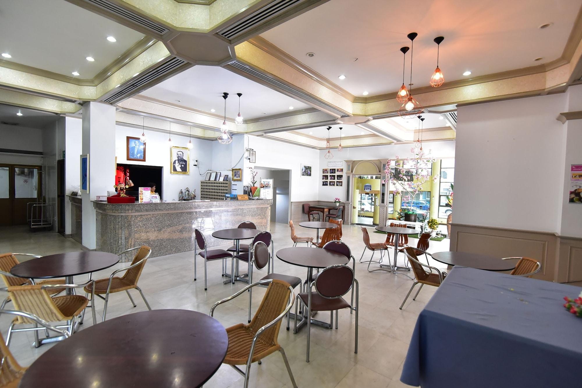 Vista Lobby Thumrin Hotel