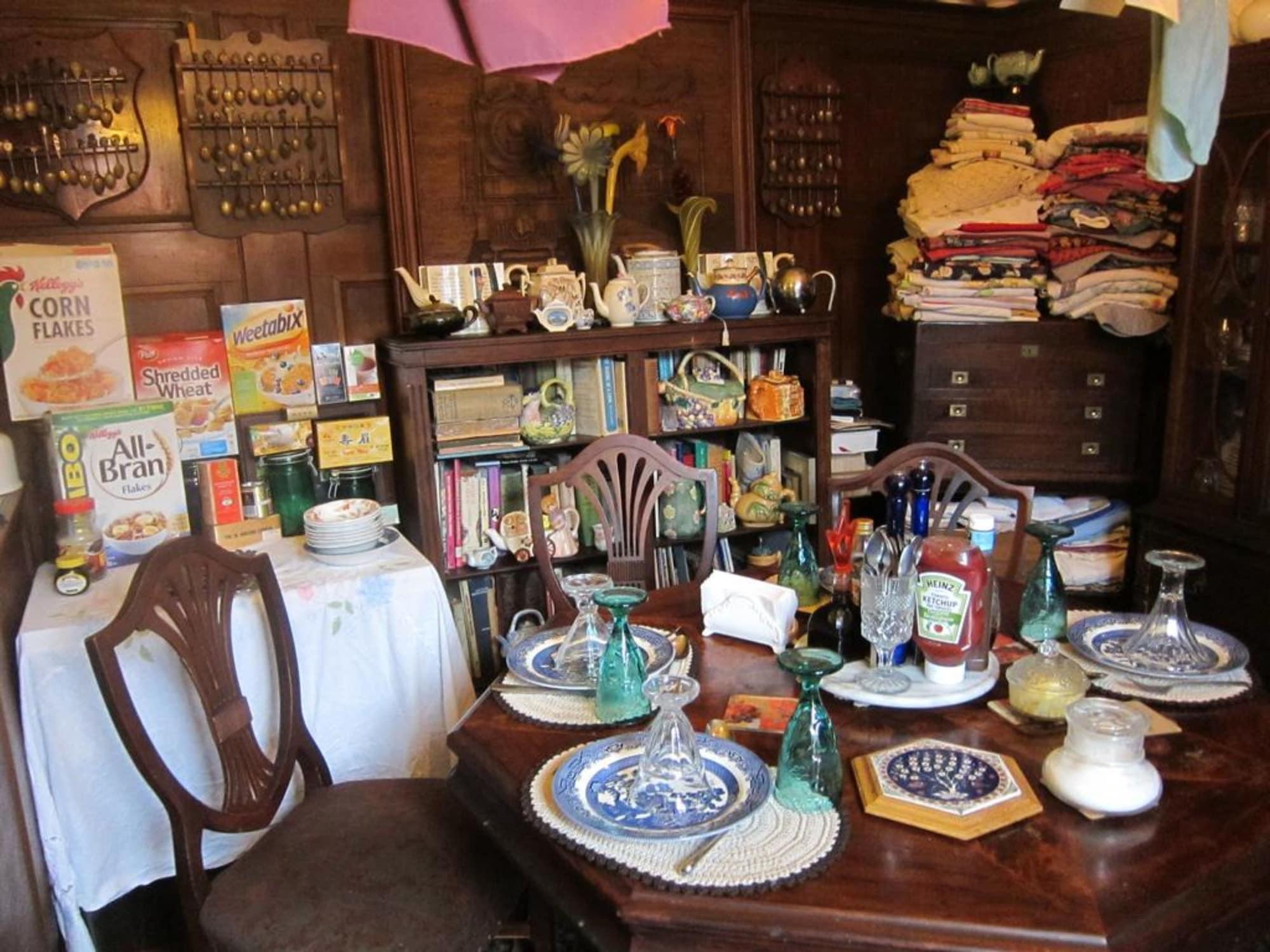 Restaurant Pimblett's Downtown Toronto B&B