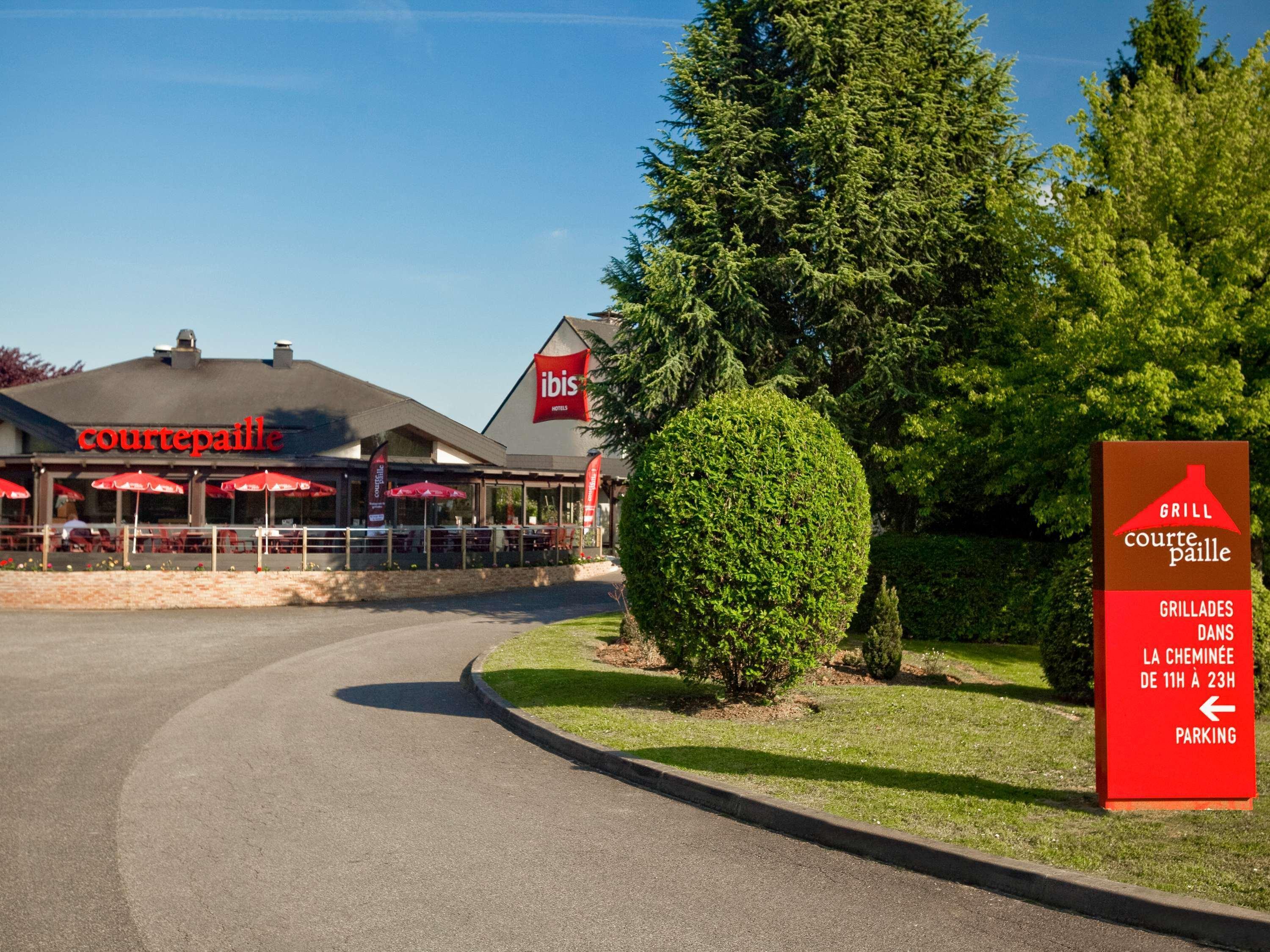 Vista Exterior ibis Senlis