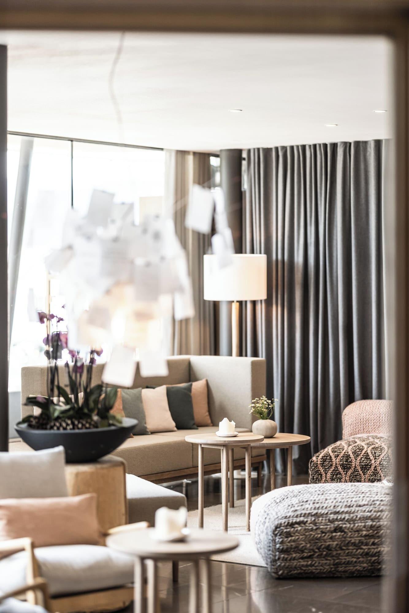 Vista Lobby Hotel Petrus