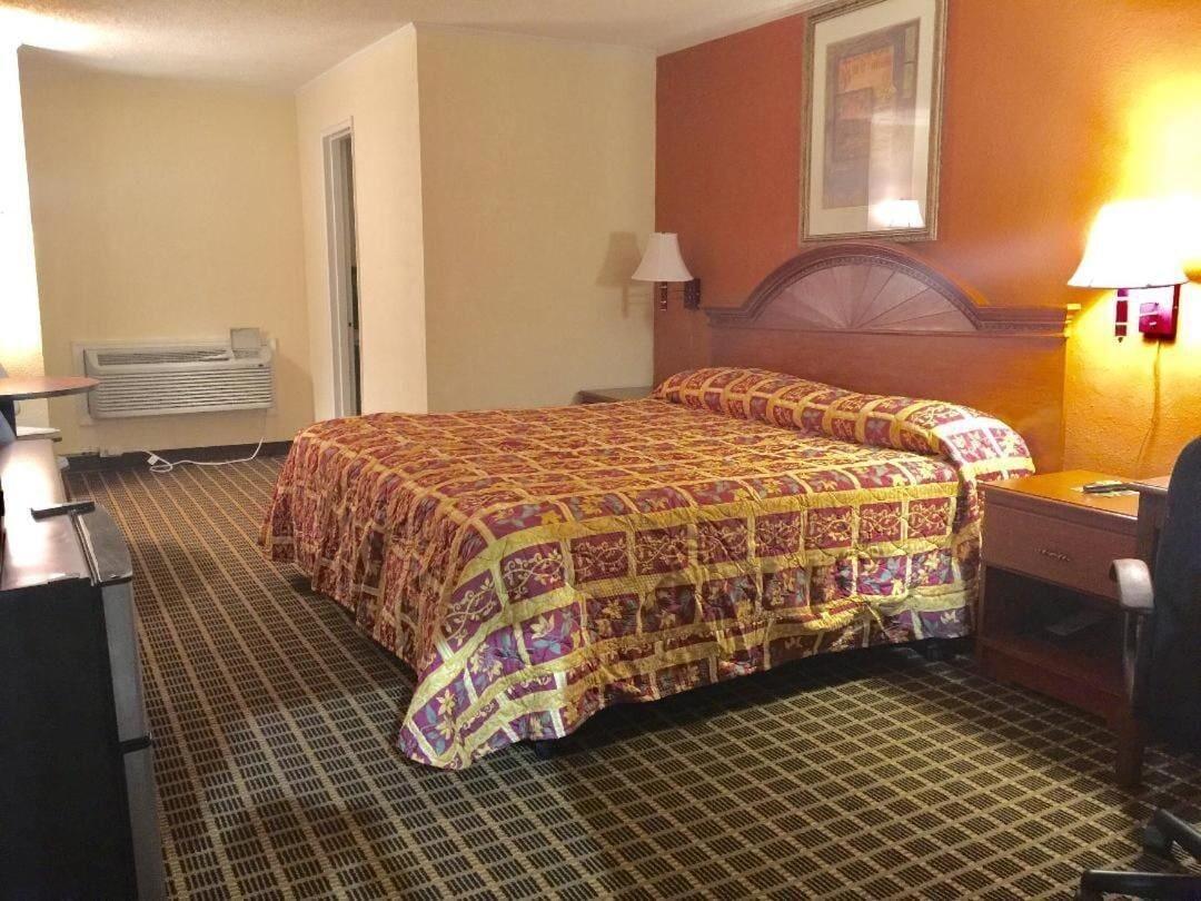 Varios Ingleside Motel