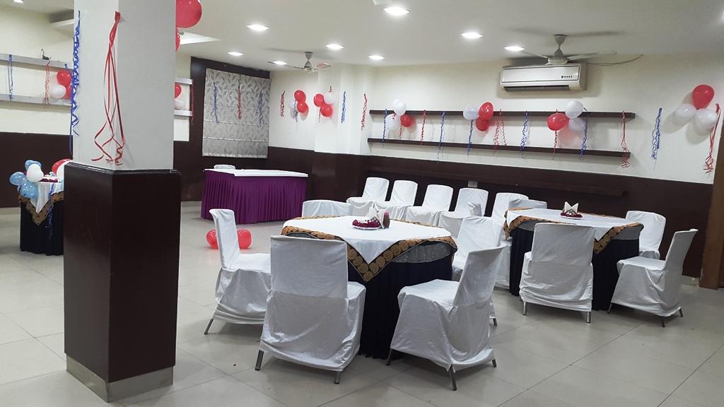 Restaurant Hotel Mandakini Plaza