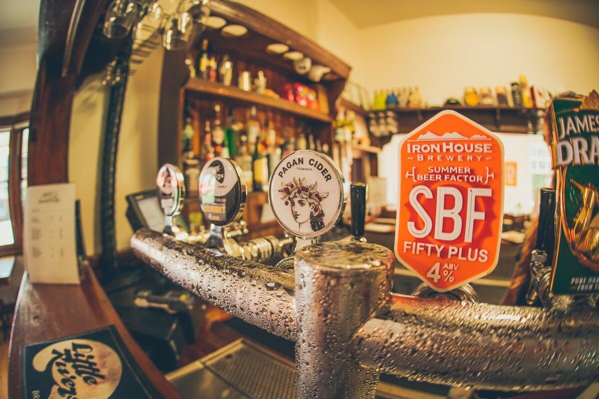 Bar/Salón Weldborough Hotel