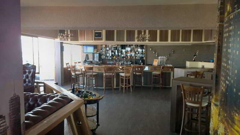 Bar/Salón Flamingo Beach