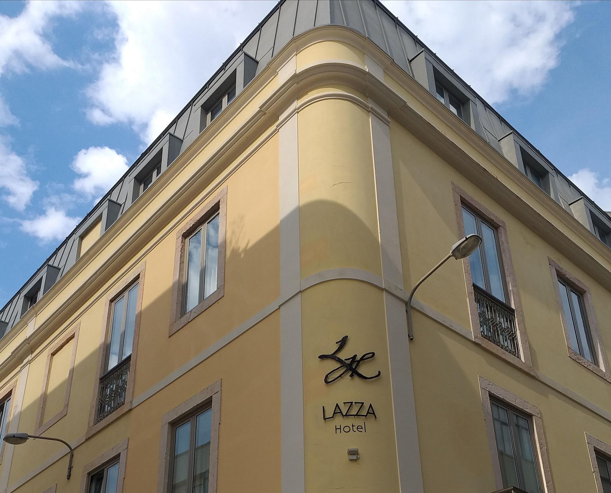 Varios Lazza Hotel
