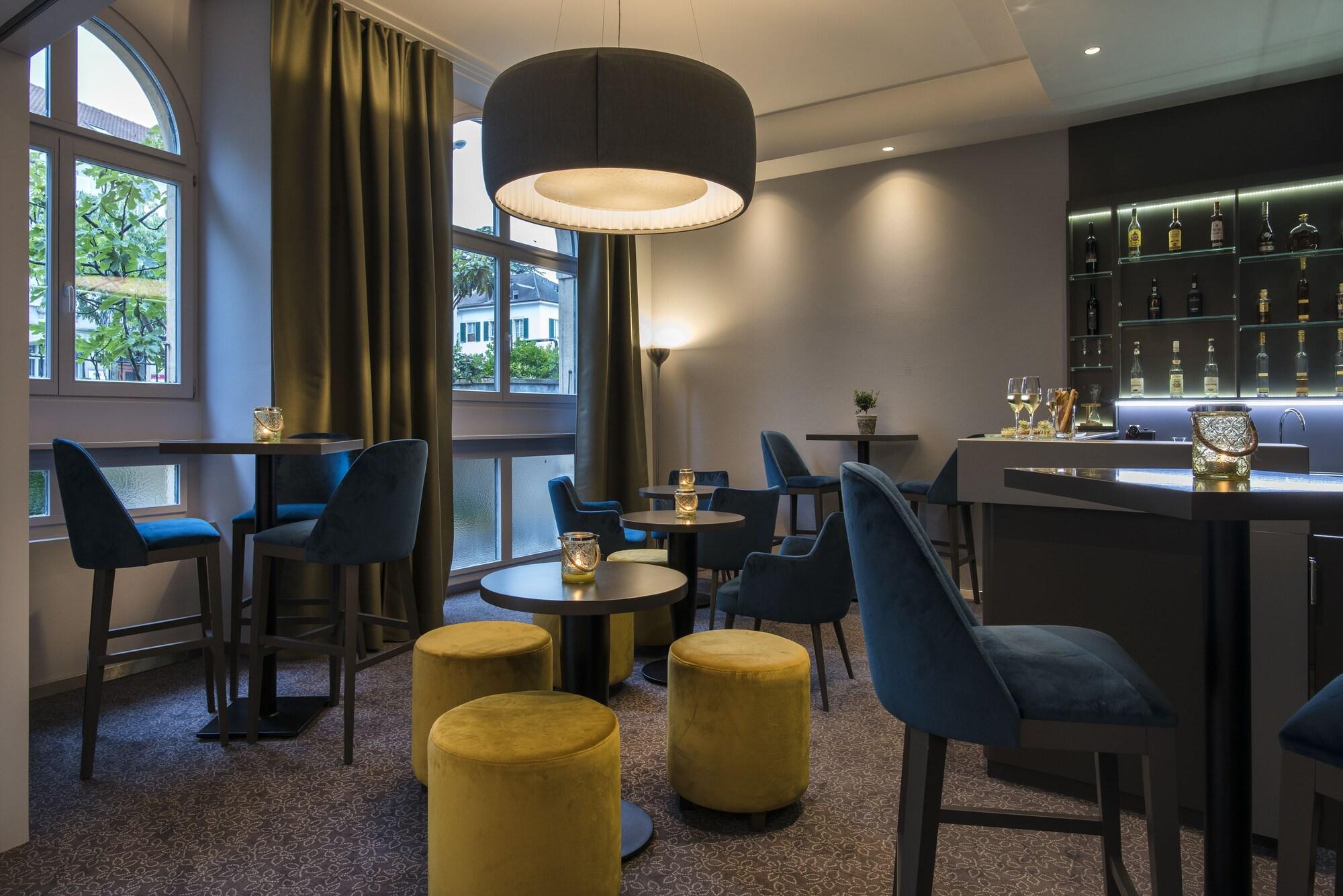 Bar/Salón Hôtel du Théâtre