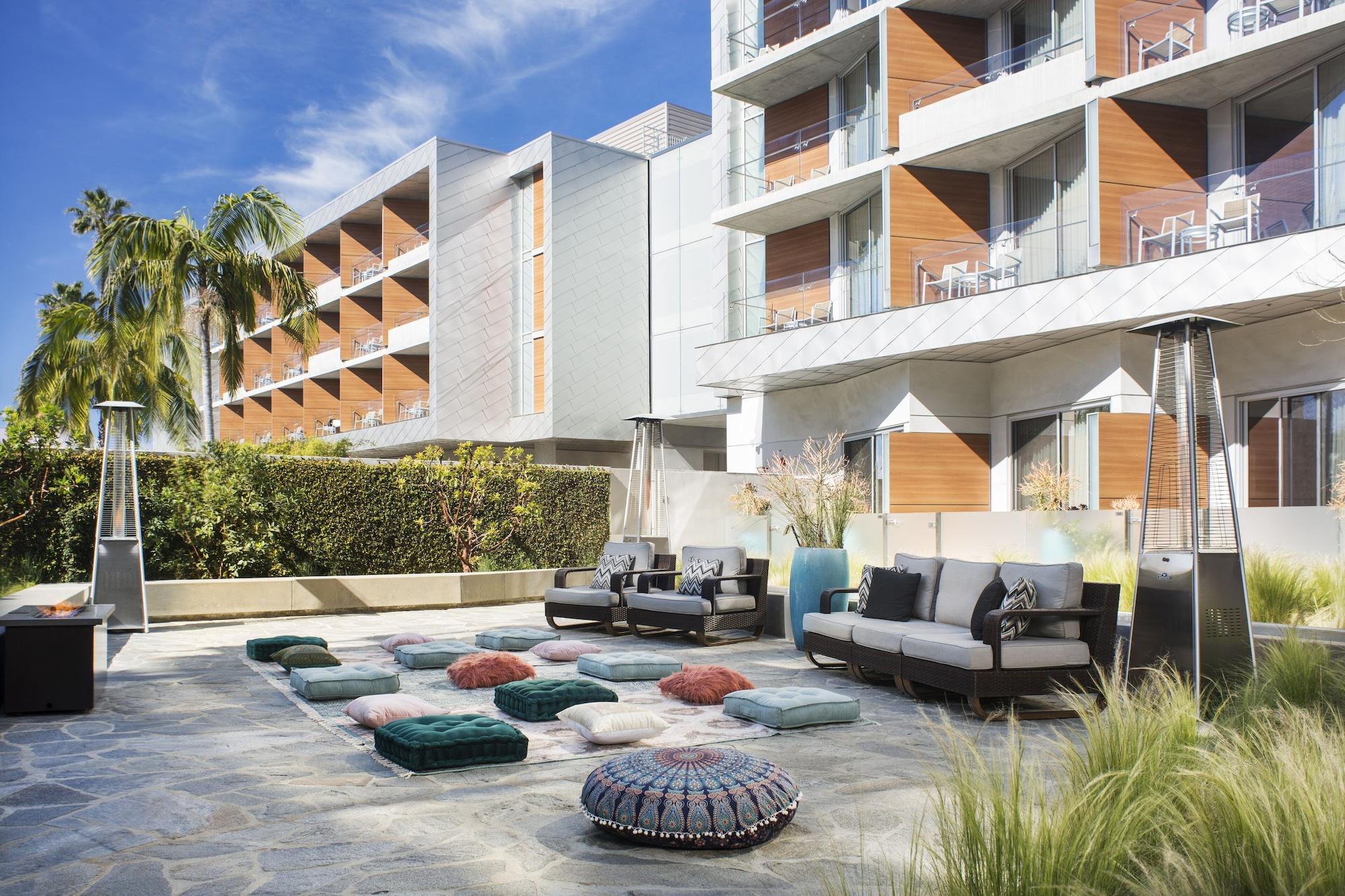 Vista Exterior Shore Hotel