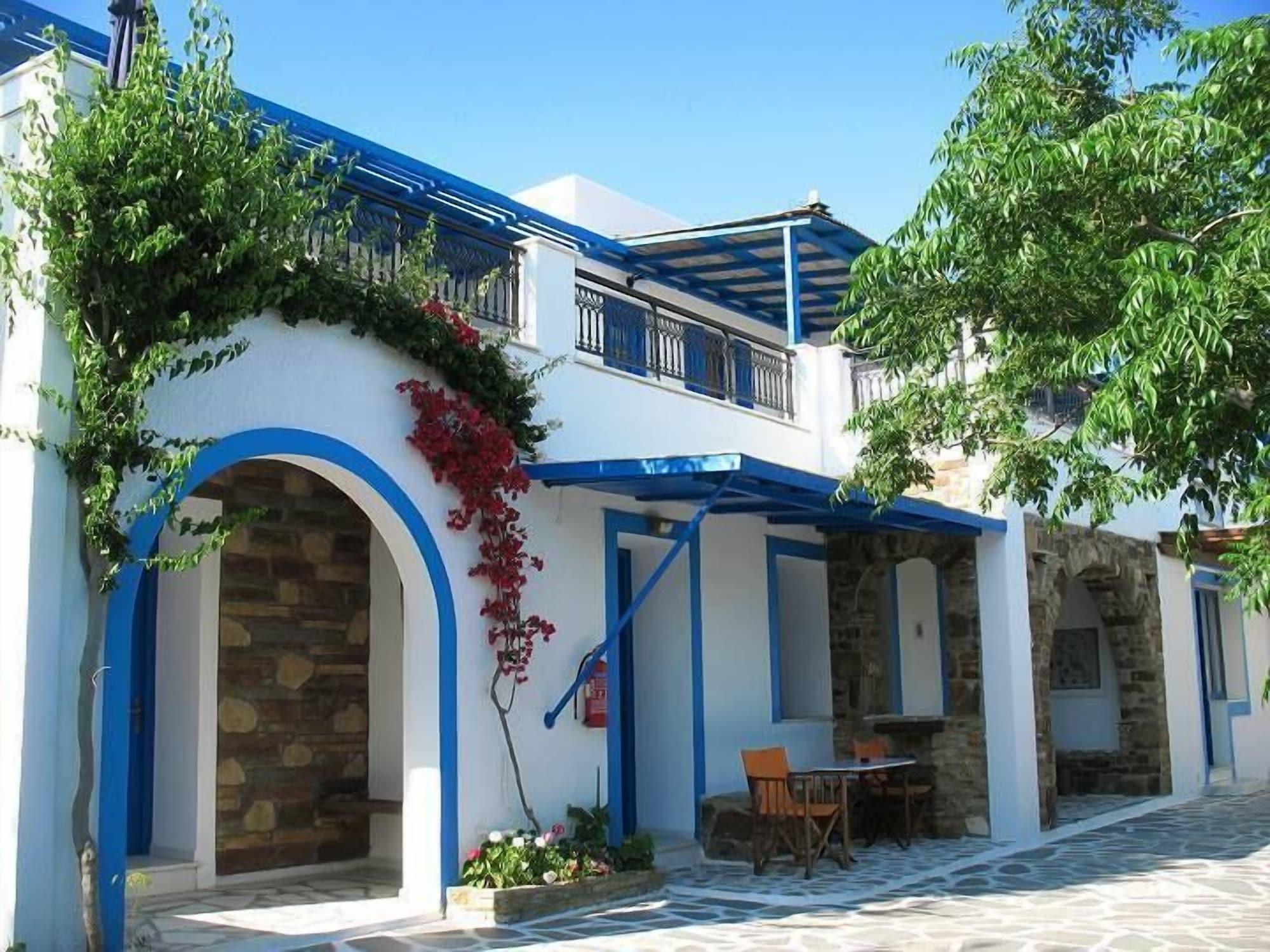 Vista Exterior Studios Tasia
