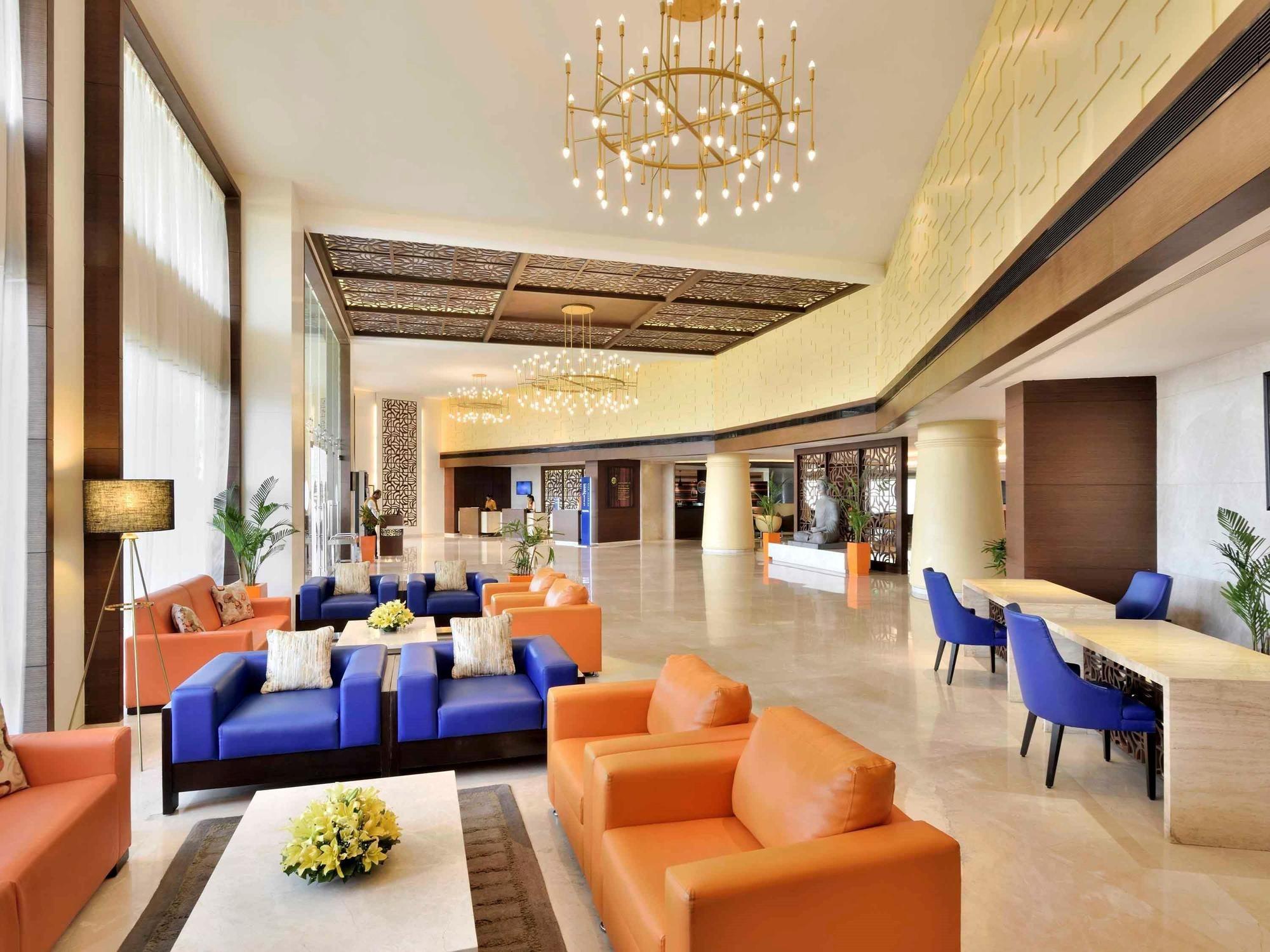 Vista Exterior Novotel Imagica Khopoli Hotel