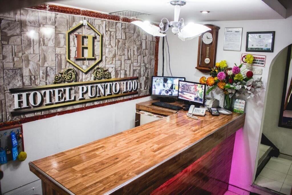 Vista Lobby Hotel Punto 100