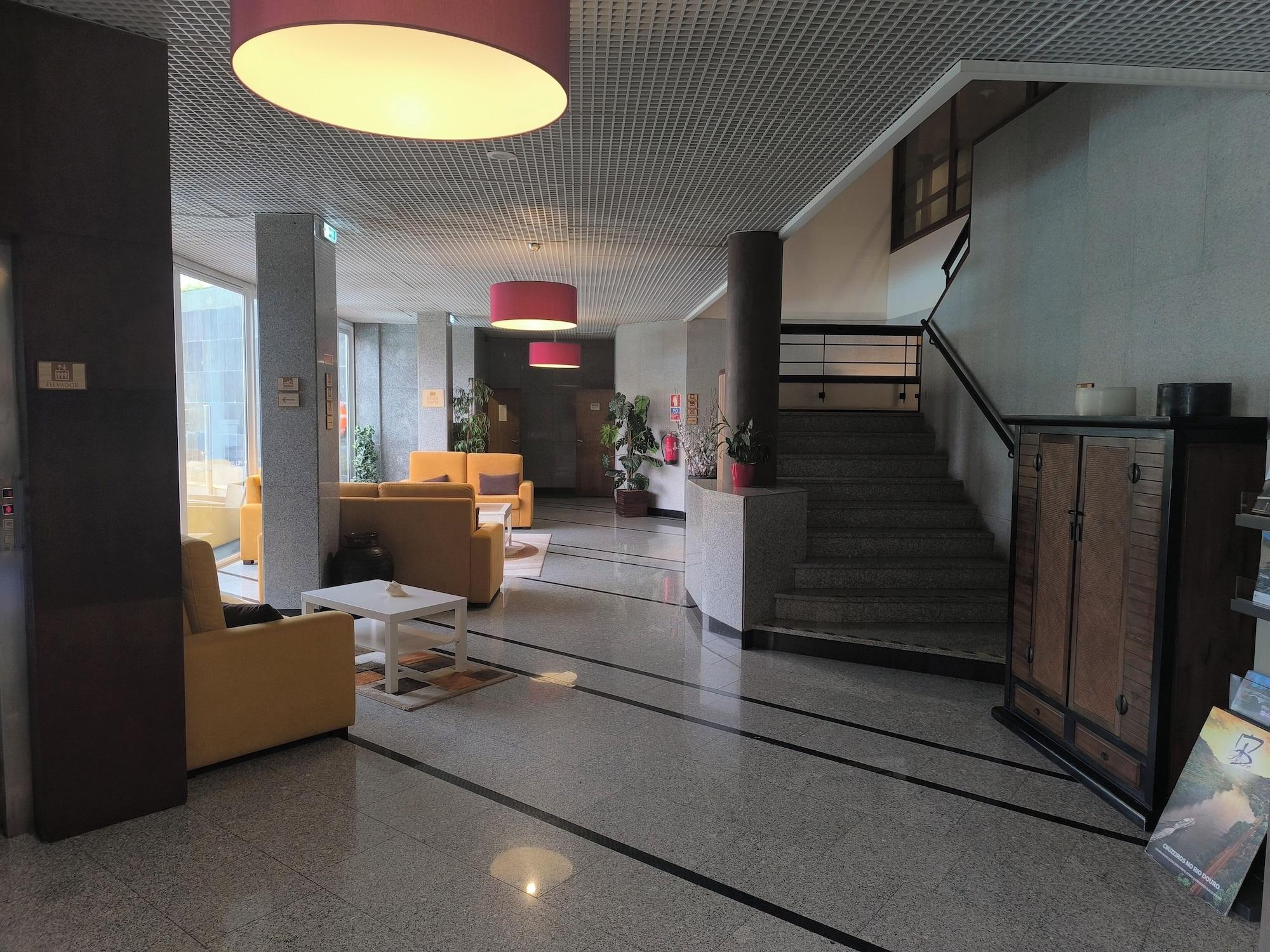 Vista Lobby Douro Marina Hotel & SPA