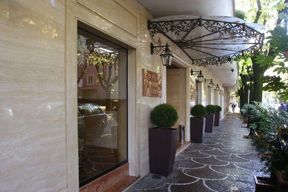 Vista Exterior Ambasciatori Place Hotel SPA