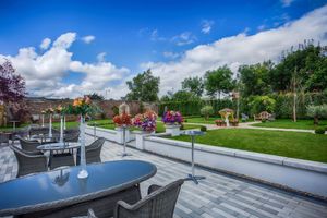 Alojamiento - Village Hotel