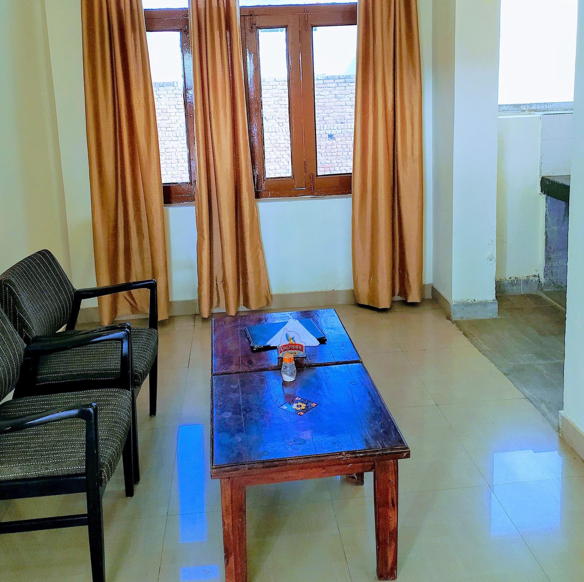Habitación The New Swaraj Resort