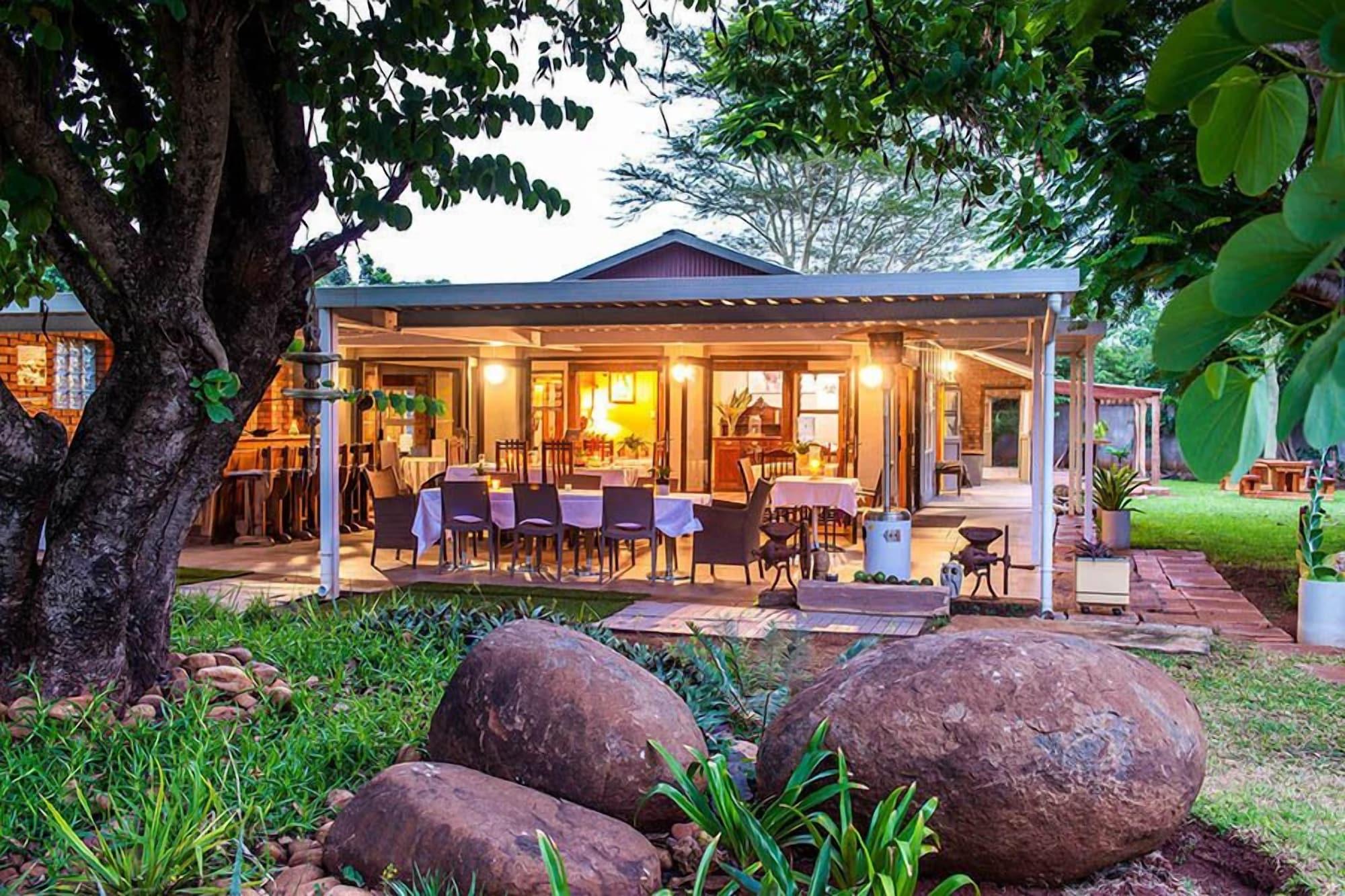 Varios Biweda Nguni B&B